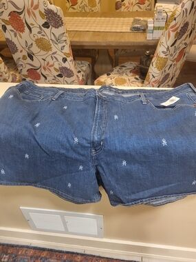 Old Navy Medium Blue Denim Jeans with Contrast Stitching